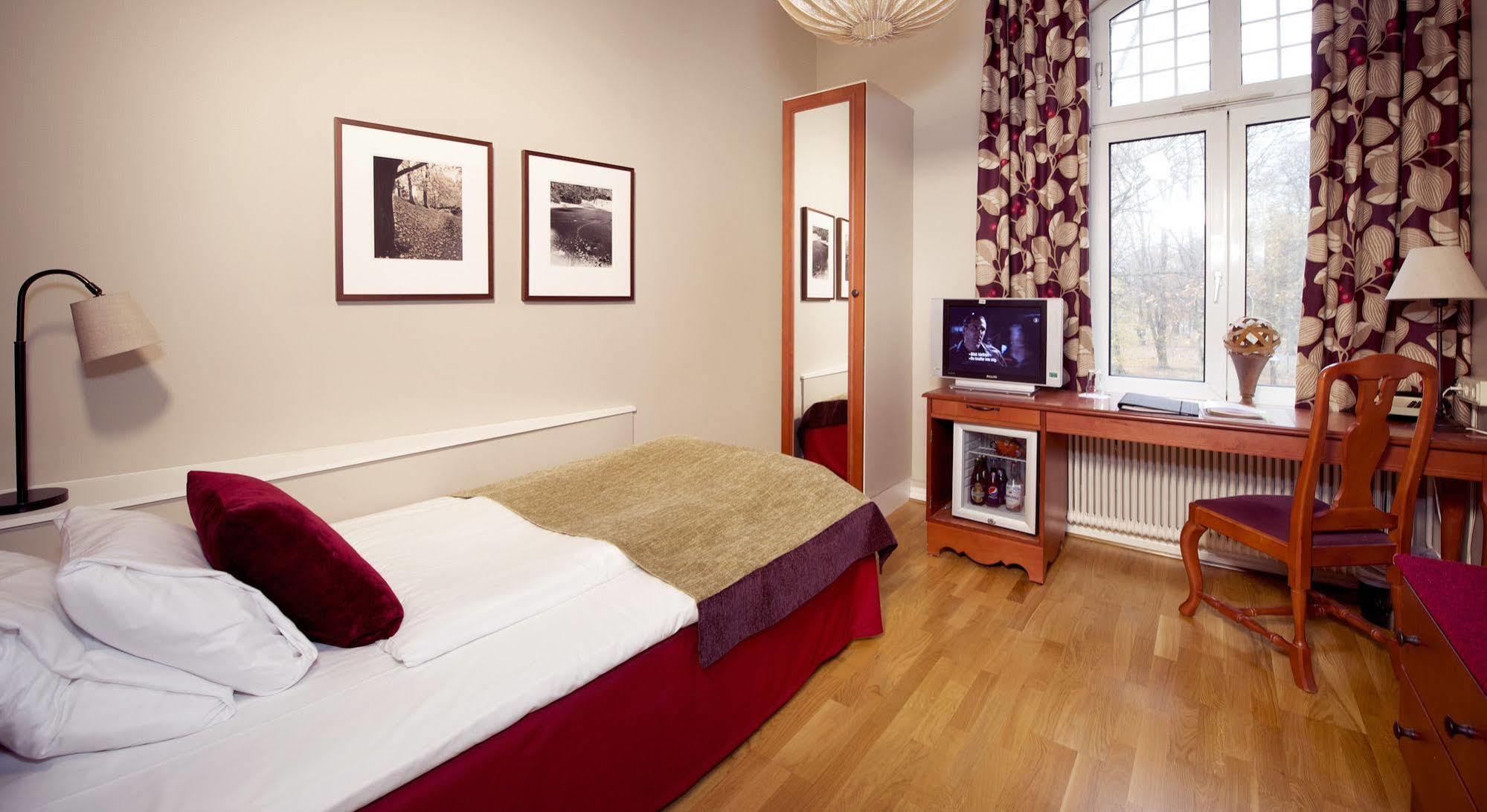 Home Hotel Norre Park Χάλμσταντ Εξωτερικό φωτογραφία